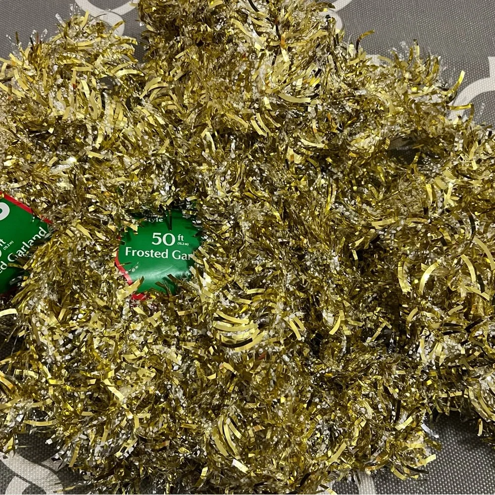 Christmas - Holiday Frosted Garland